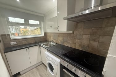 1 bed studio, Alexandra Place studio, Mutley, Plymouth, PL47JP - Image 1